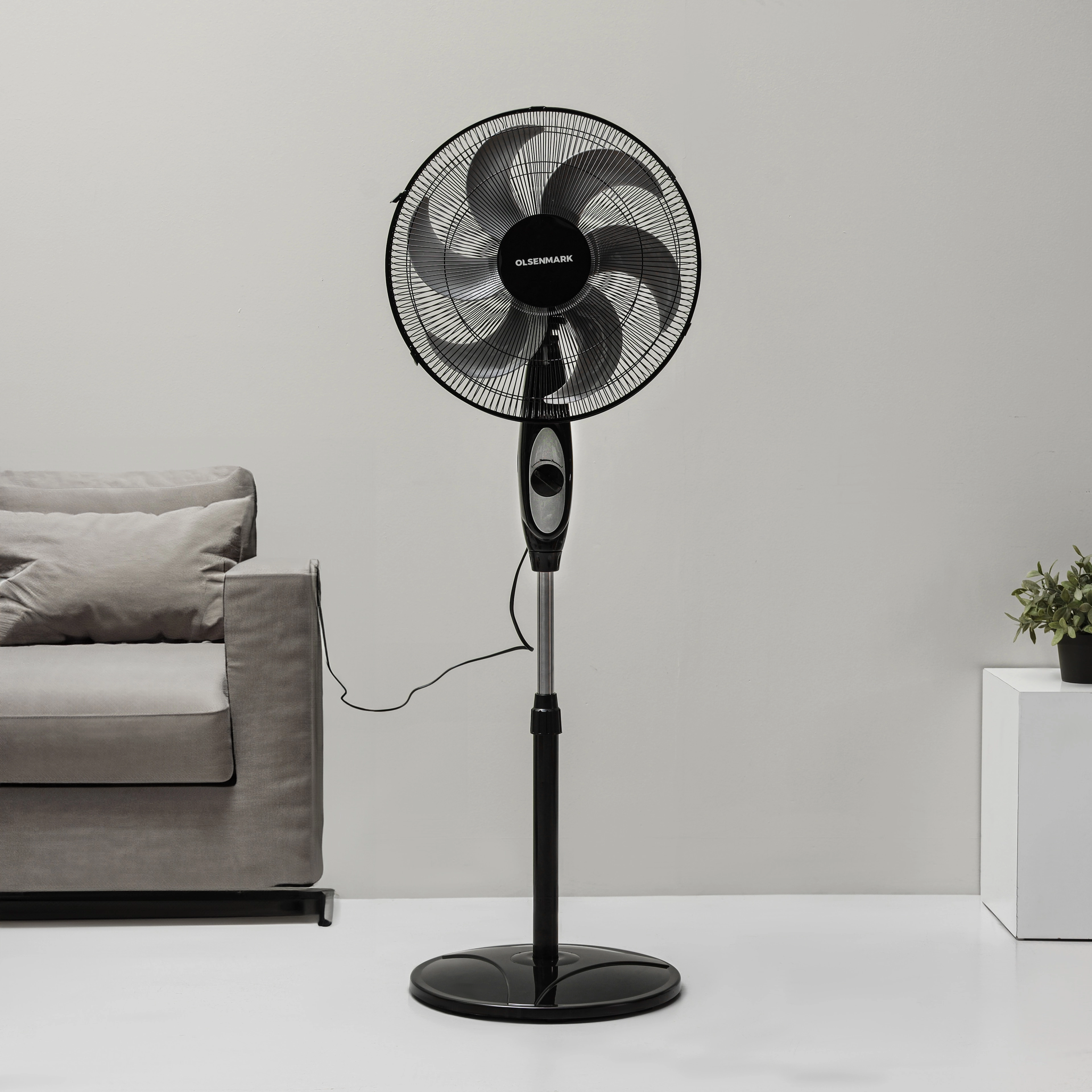 Olsenmark Middle East L.L.C Classic Stand Fan - 16 inch