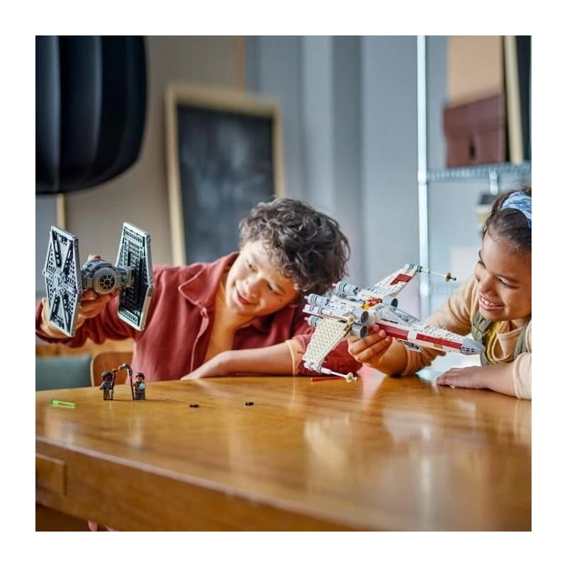 Star Wars TIE Fighter & X-Wing Mash-up (75393) - 4 Minifigures