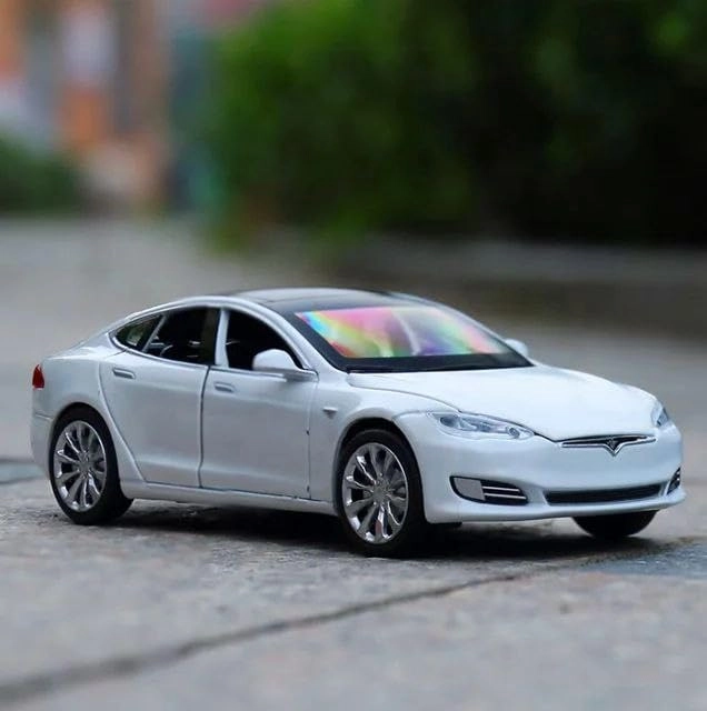 Tesla S Model - 1:32 1.0 Count