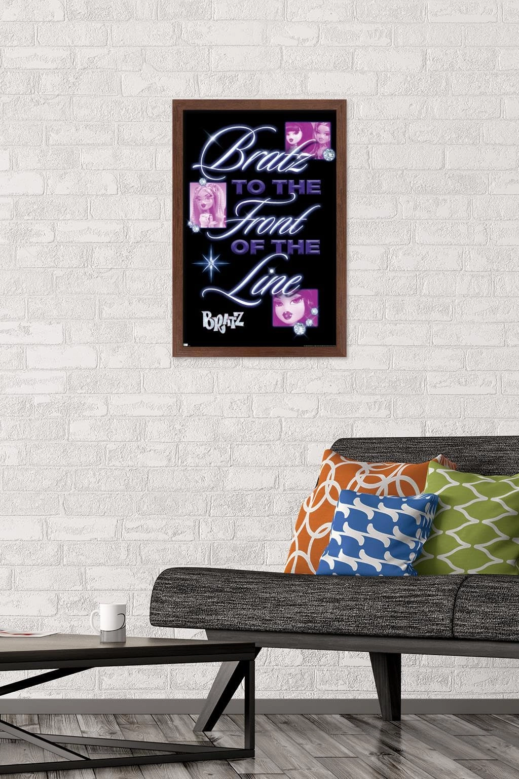 Bratz: Girls Nite Out - Front Of The Line Wall Poster - Paper 22.4\"L x 14.7\"W