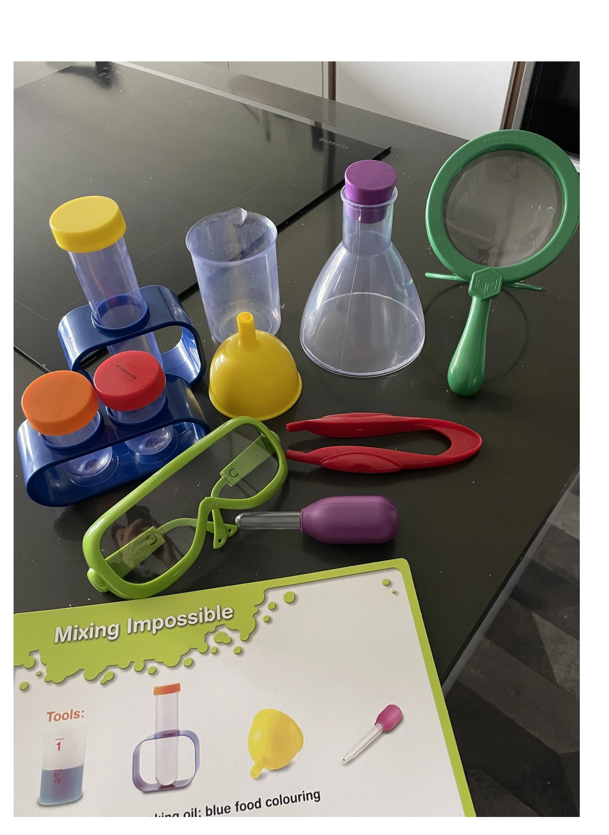 Primary Science Lab Set - 22 Pieces