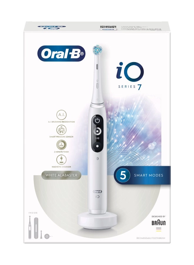 Oral-B iO7 - 5 Modes Travel Case White