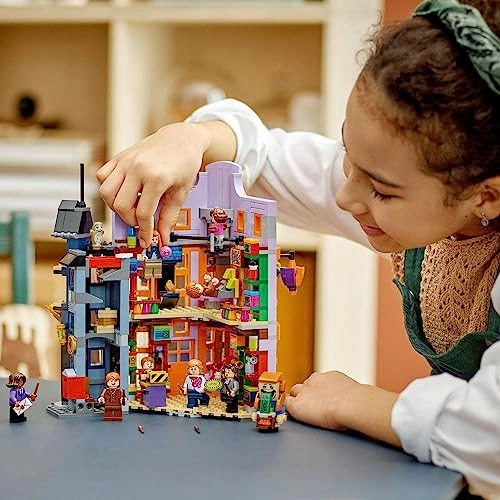 Harry Potter Diagon Alley: Weasleys' Wizard Wheezes (76422)