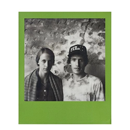 4673 - 8 Instant photos length 8.8 cm height 10.8 cm