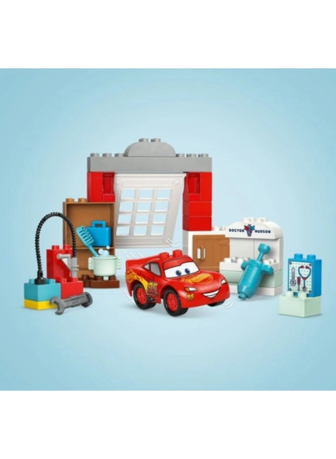 McQueen’s Visit to Doc’s Garage - Disney Pixar Cars