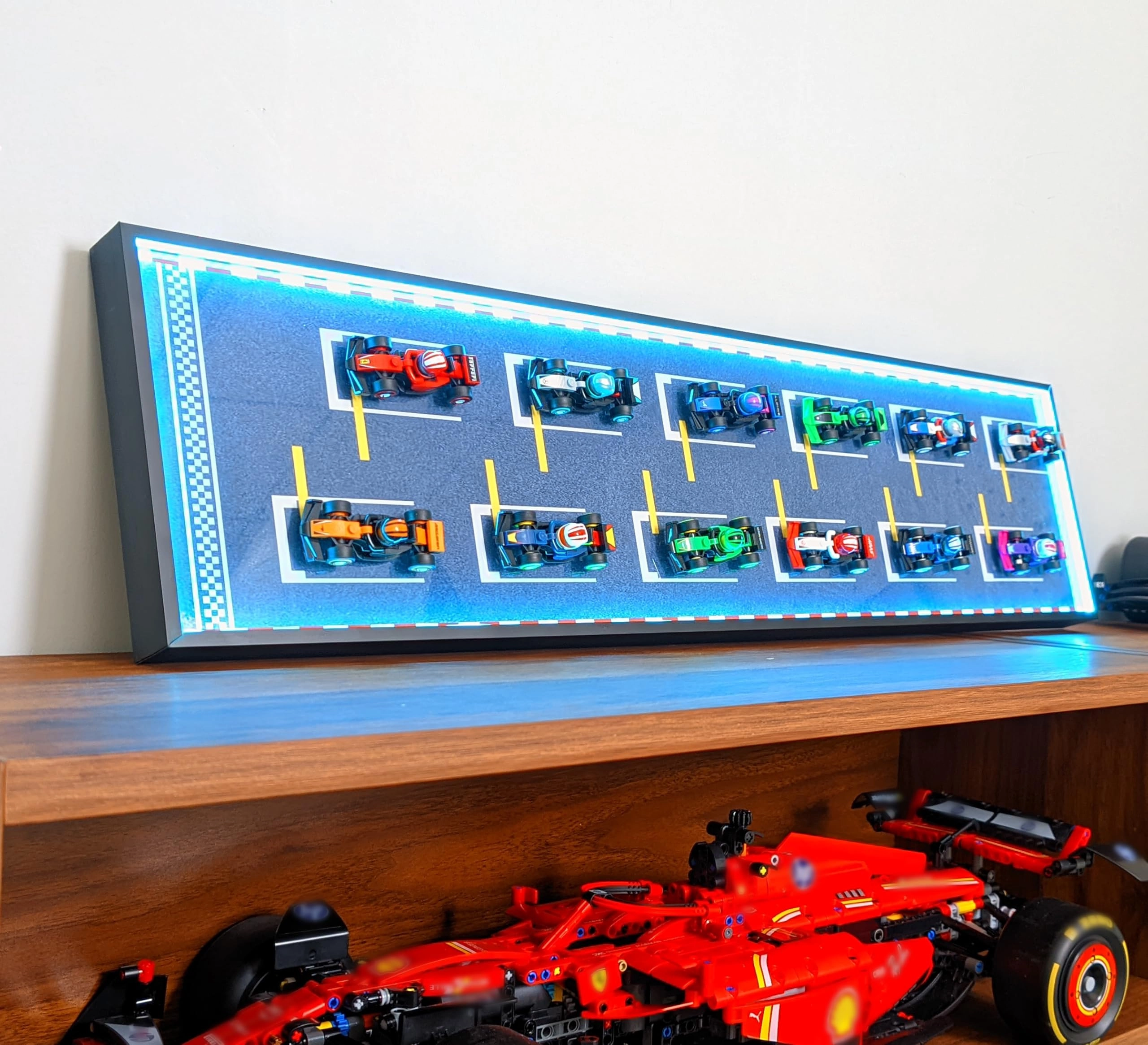 iCUANUTY Display Wallboard - RGB LED Lights Multi-colored