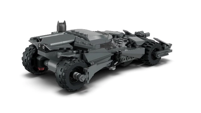 DC Batman v Superman Batmobile (76331) - Minifigure Golden Coin