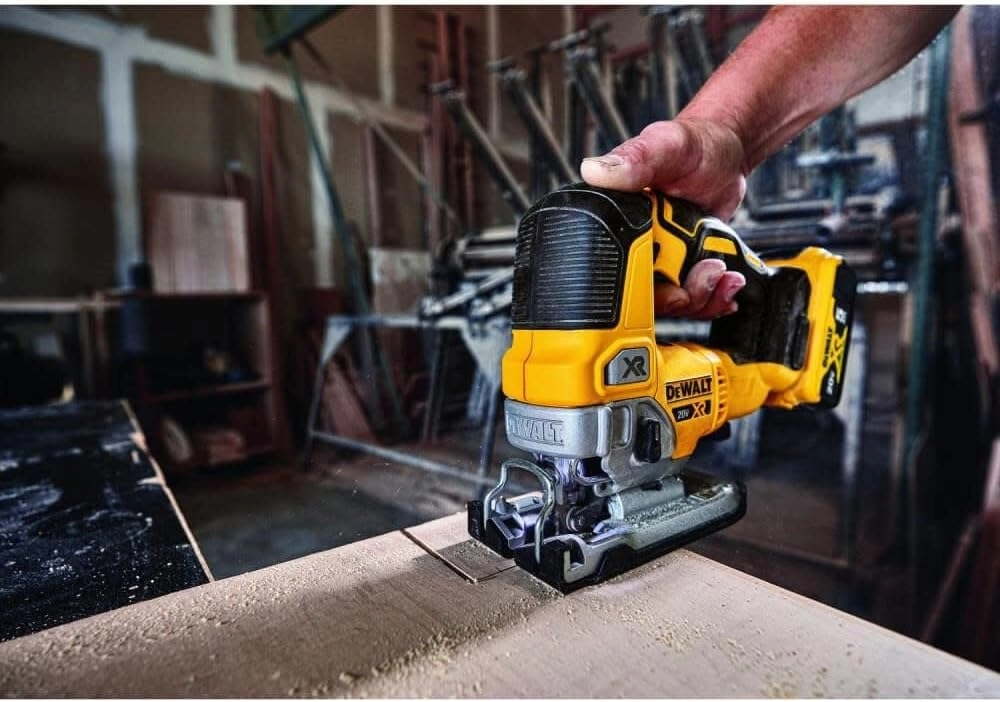 DCS334B - 20V MAX XR Cordless Brushless