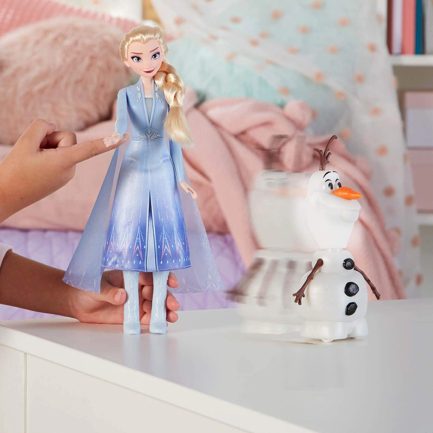 Hasbro Olaf Doll - 20+ Sounds + Elsa Doll - Remote Control Ages 3+
