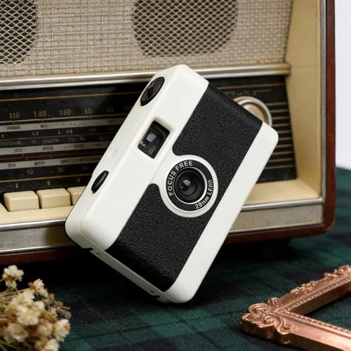 35mm Film Camera - f/9 28MM lens 1/100s shutter waterproof up to 3 meters