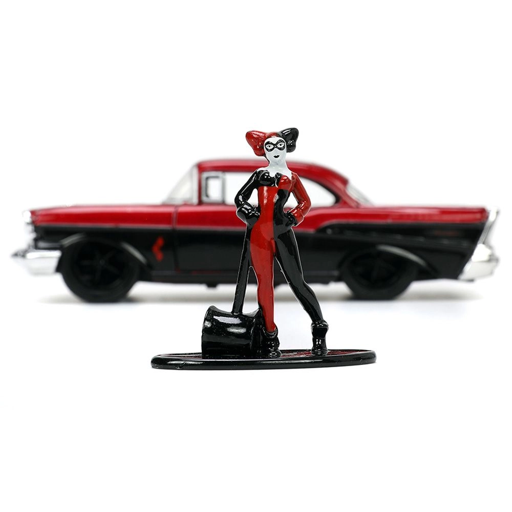 Harley Quinn 1957 Chevy Bel Air with Harley Quinn Figure - 1:32