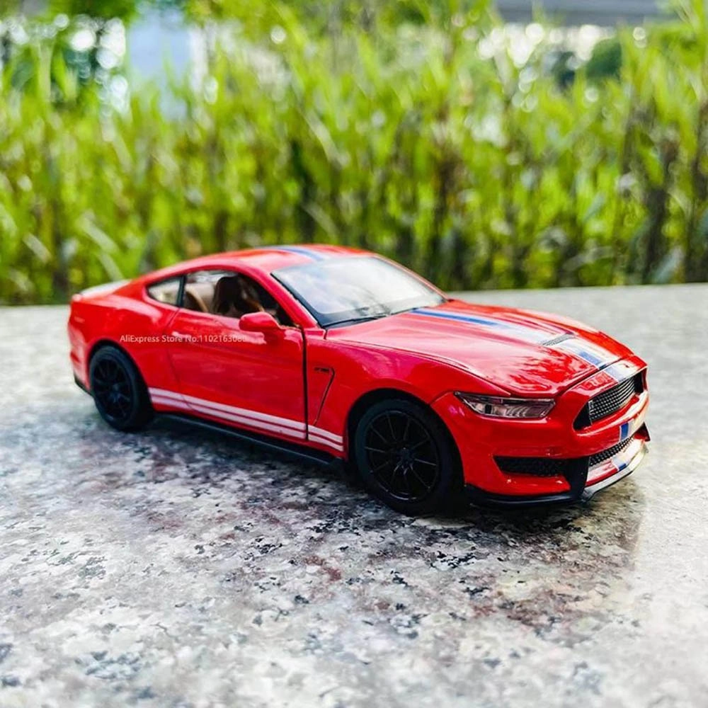Ford Shelby GT350 - 1:32