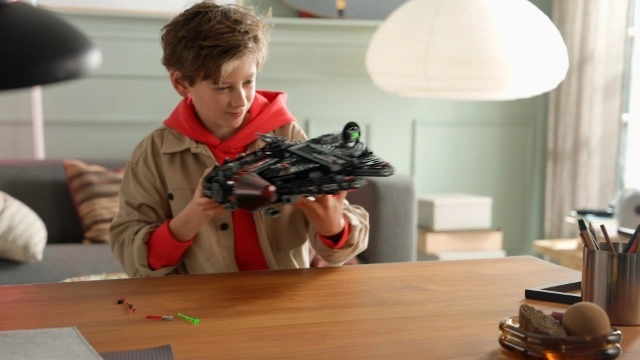 Star Wars The Dark Falcon (75389)