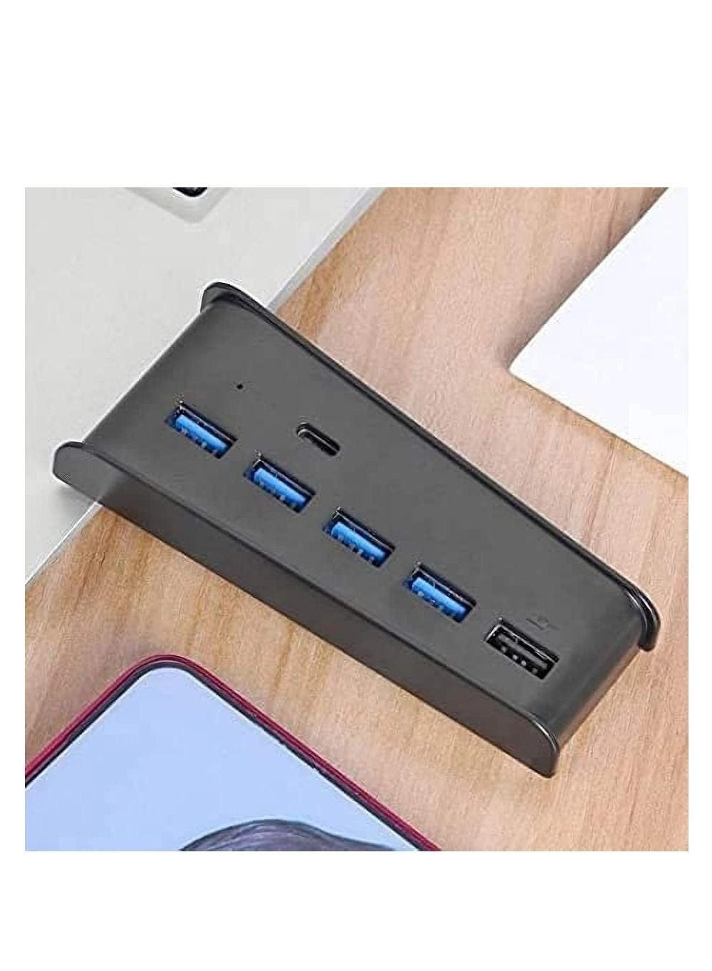 PS5 USB hub