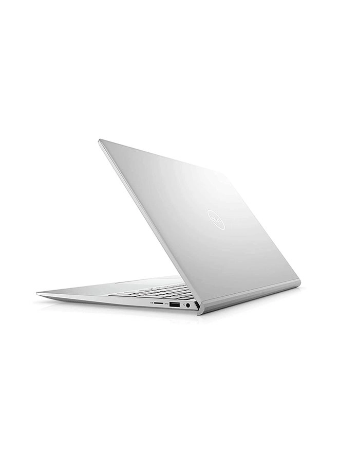 Inspiron 15 5502 - 15.6'' Core i7-1165G7 32GB 1000GB SSD
