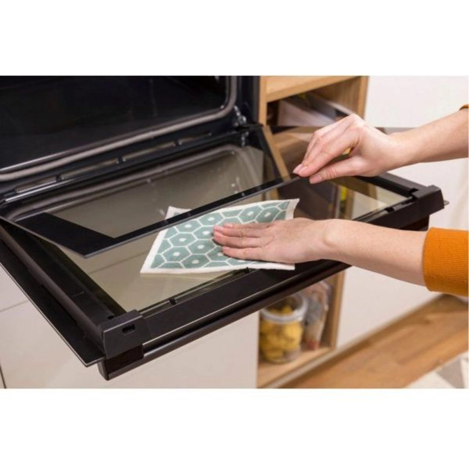 BO6737E02X 60cm Fan Oven