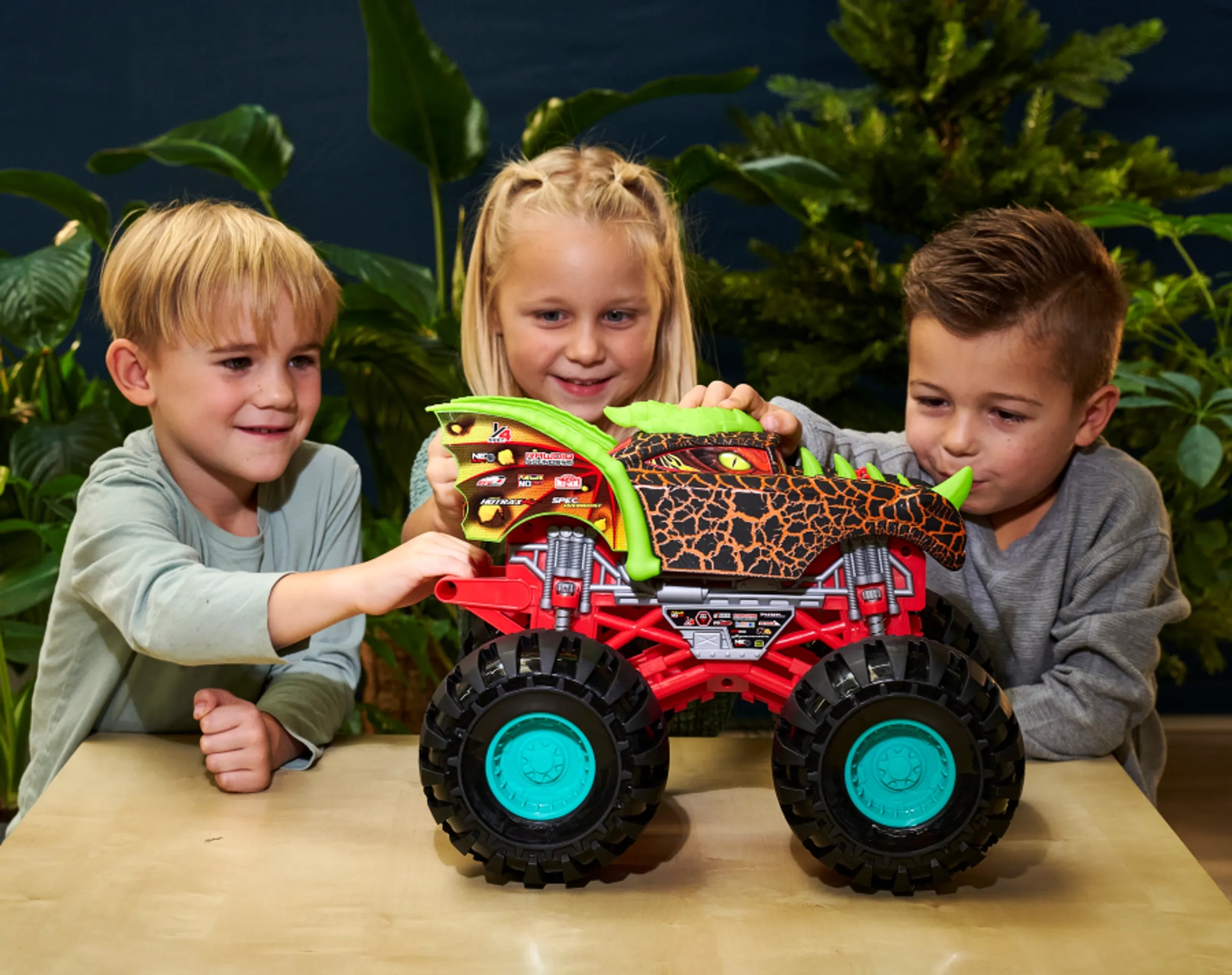 Dragon Monster Truck - 38.5 cm Multi Colour