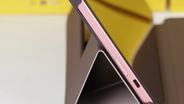 CM11000 Plus - 1TB 10.95"