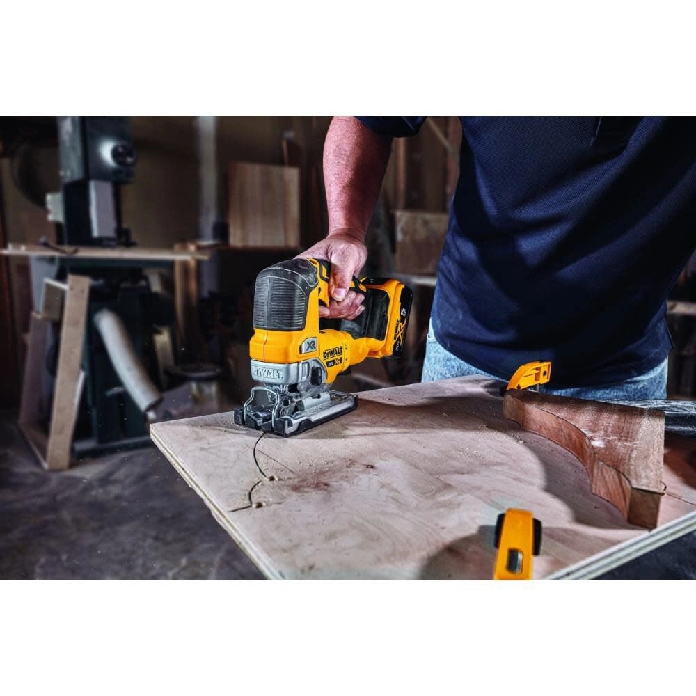 DCS334B - 20V MAX XR Cordless Brushless