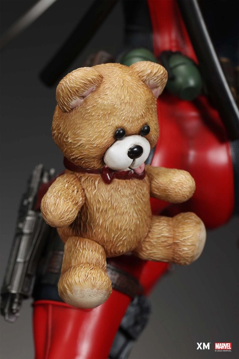 Lady Deadpool - 1/4 Scale Polystone Statue