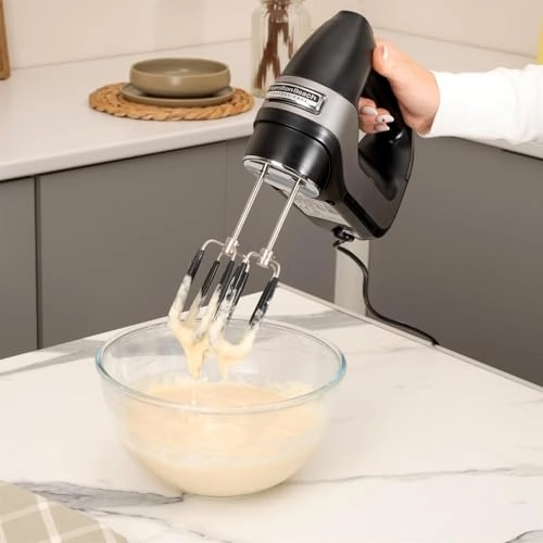 Professional 7-Speed Electric Hand Mixer - 907 g 200 watts