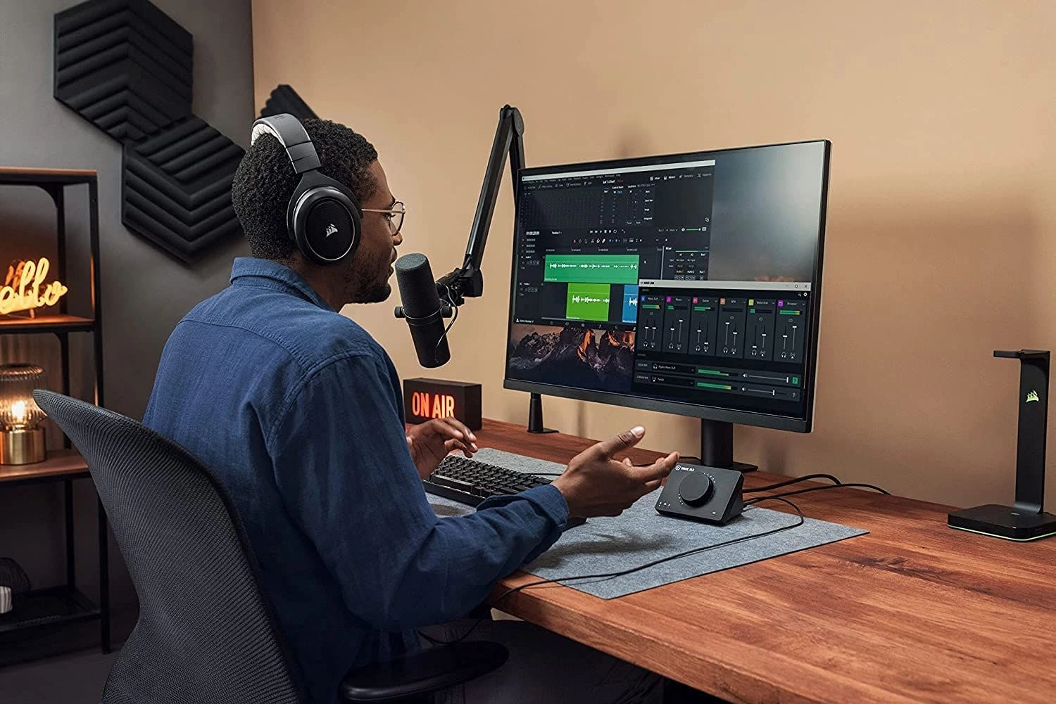 Wave Mic Arm High - 750 mm Vertical Reach 780 mm Horizontal Reach