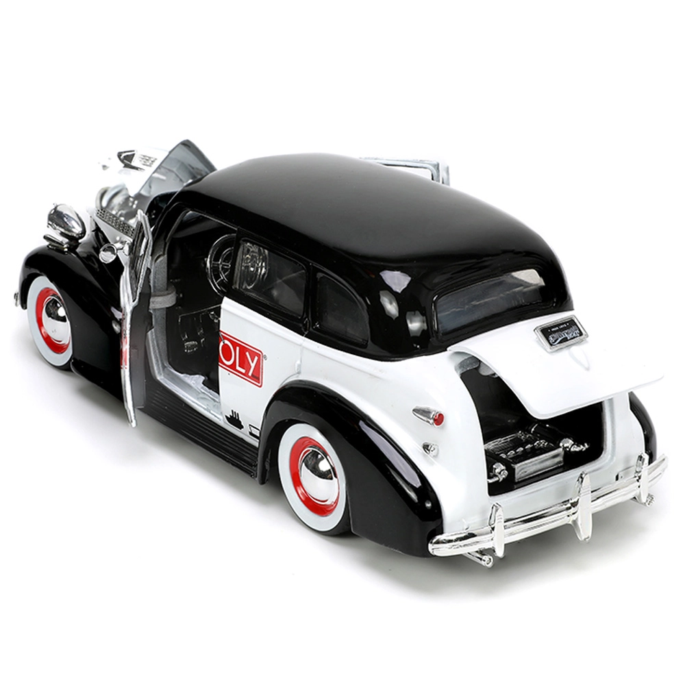 Mr Monopoly 1939 Chevy Master with Figure - 1:24