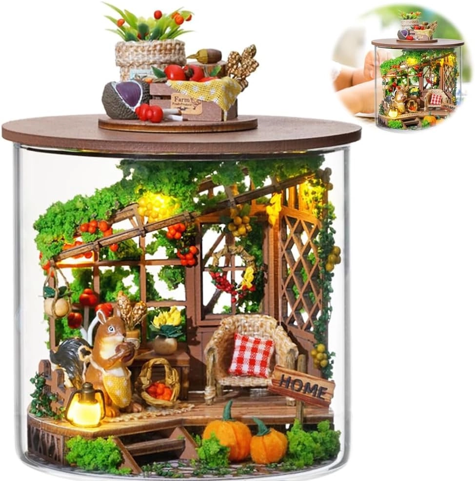 Miniature Dollhouse Kit - 1:24