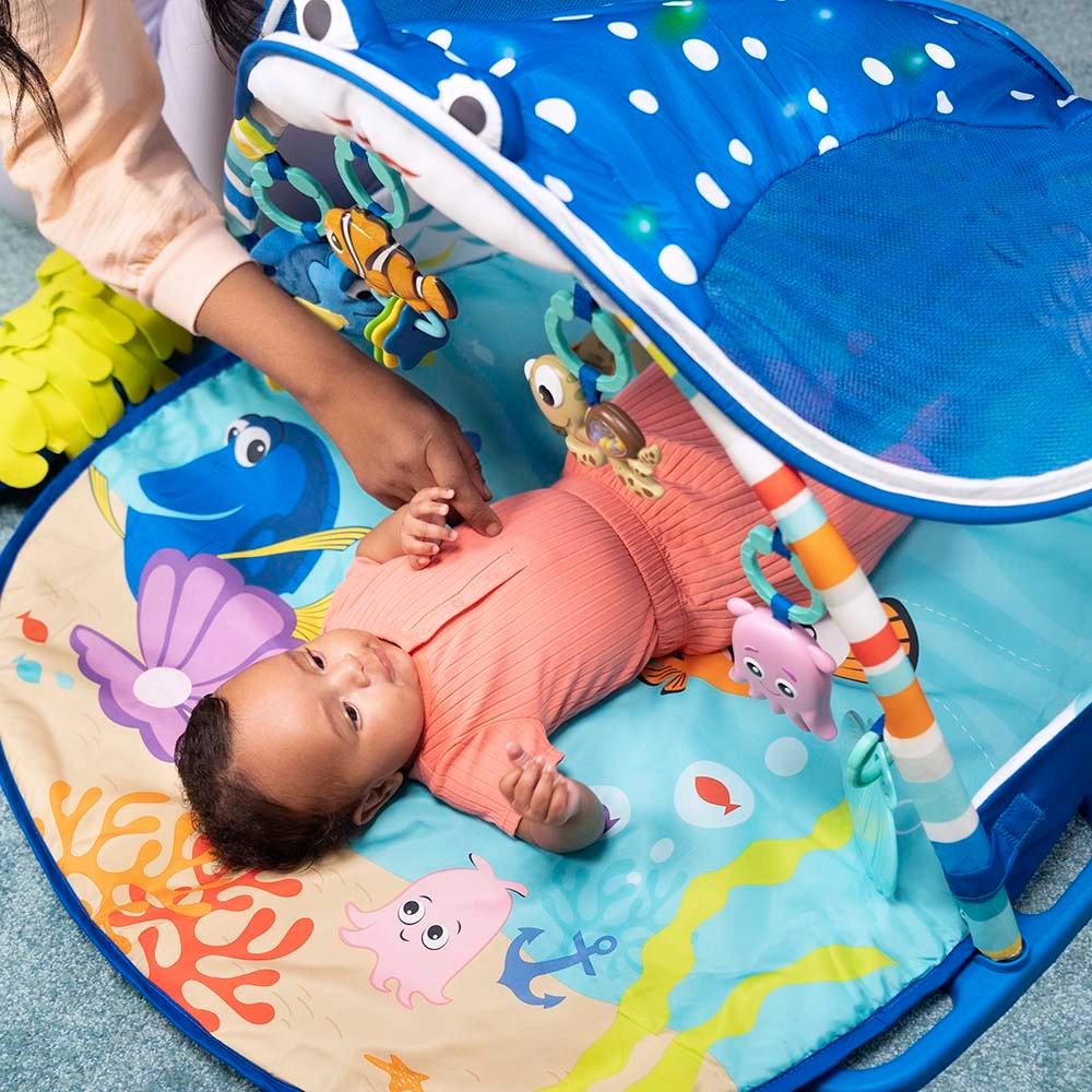 Finding Nemo Mr. Ray Ocean Lights & Music Gym - 0 month