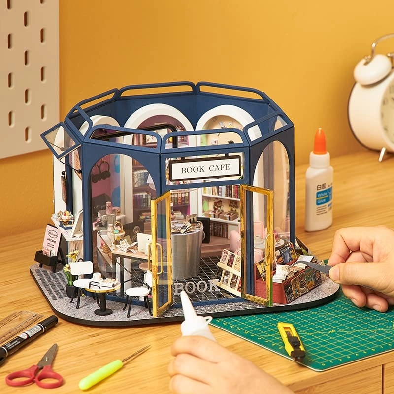 DIY Miniature Dollhouse Kit - 124 scale