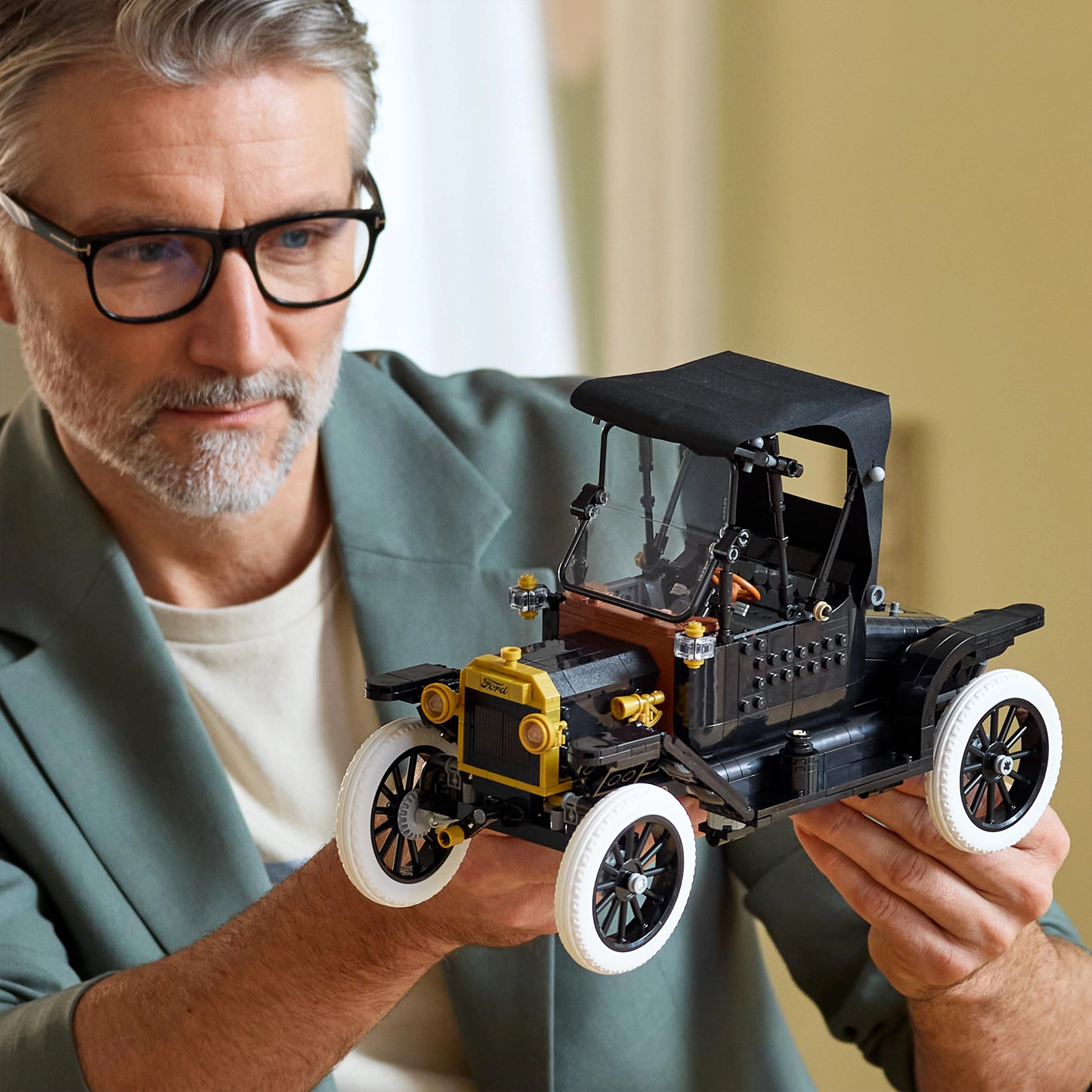 Ford Model T (11376) - Retro Car Model Kit