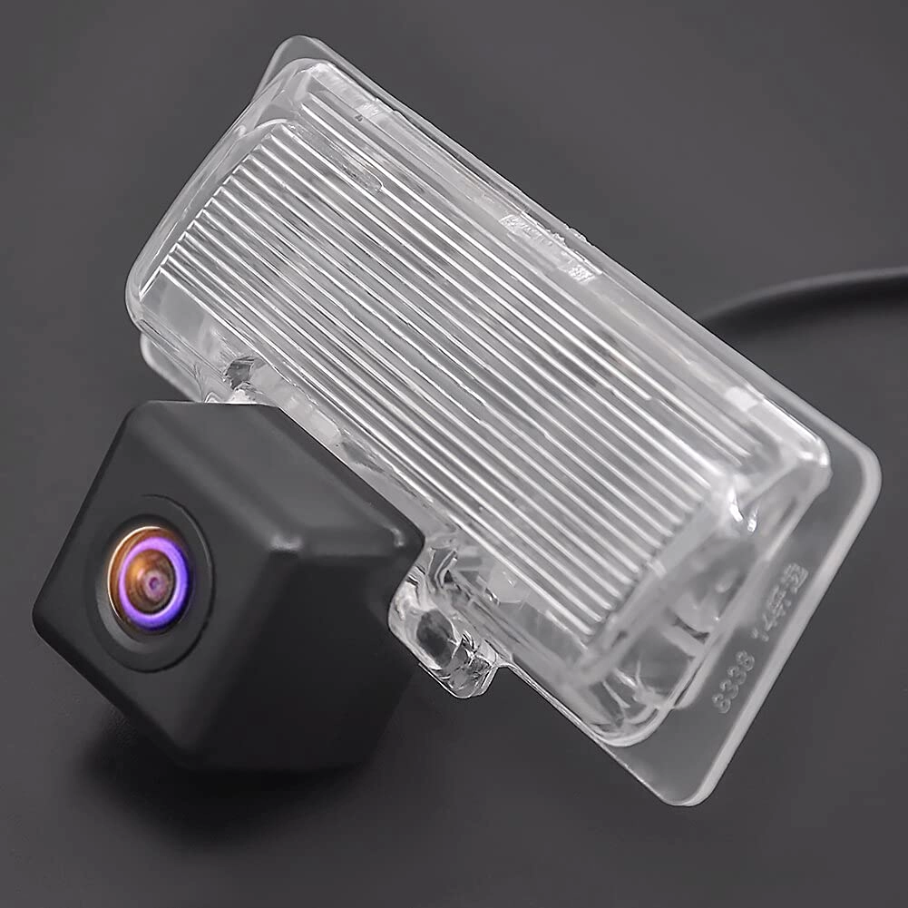 Rear View Reverse Backup Tracks Camera - 728 x 512