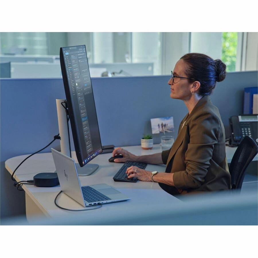 EliteBook 6 G1a BS7G2UT#ABA - 14'' 350 64GB DDR5 1 TB SSD