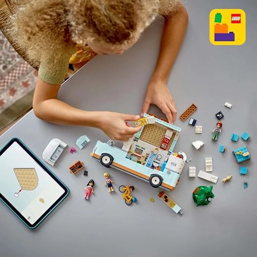 Friendship Camper Van Adventure (42663) - 3 Minidolls Ferret Figure