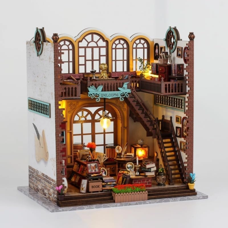 Magic Book House - Magic Book Store 1:24 Scale