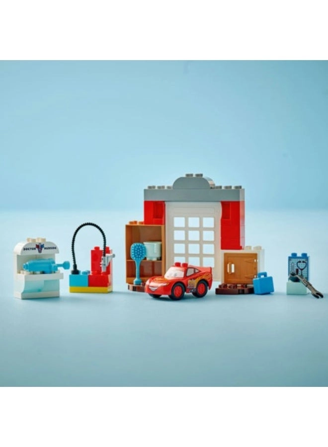 McQueen’s Visit to Doc’s Garage - Disney Pixar Cars