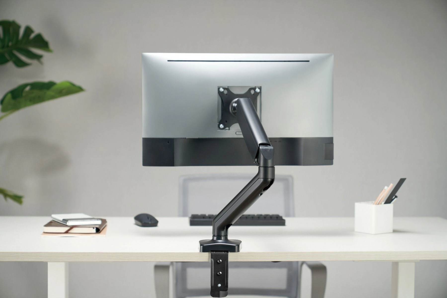 Pivot Core - 17" - 32" 75x75 & 100x100