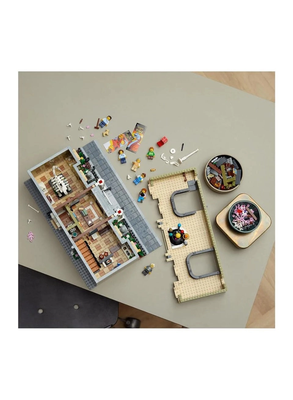 Icons Natural History Museum (10326)