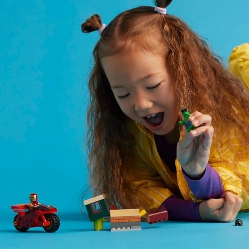 Marvel Iron Man with Bike and The Hulk (76287)