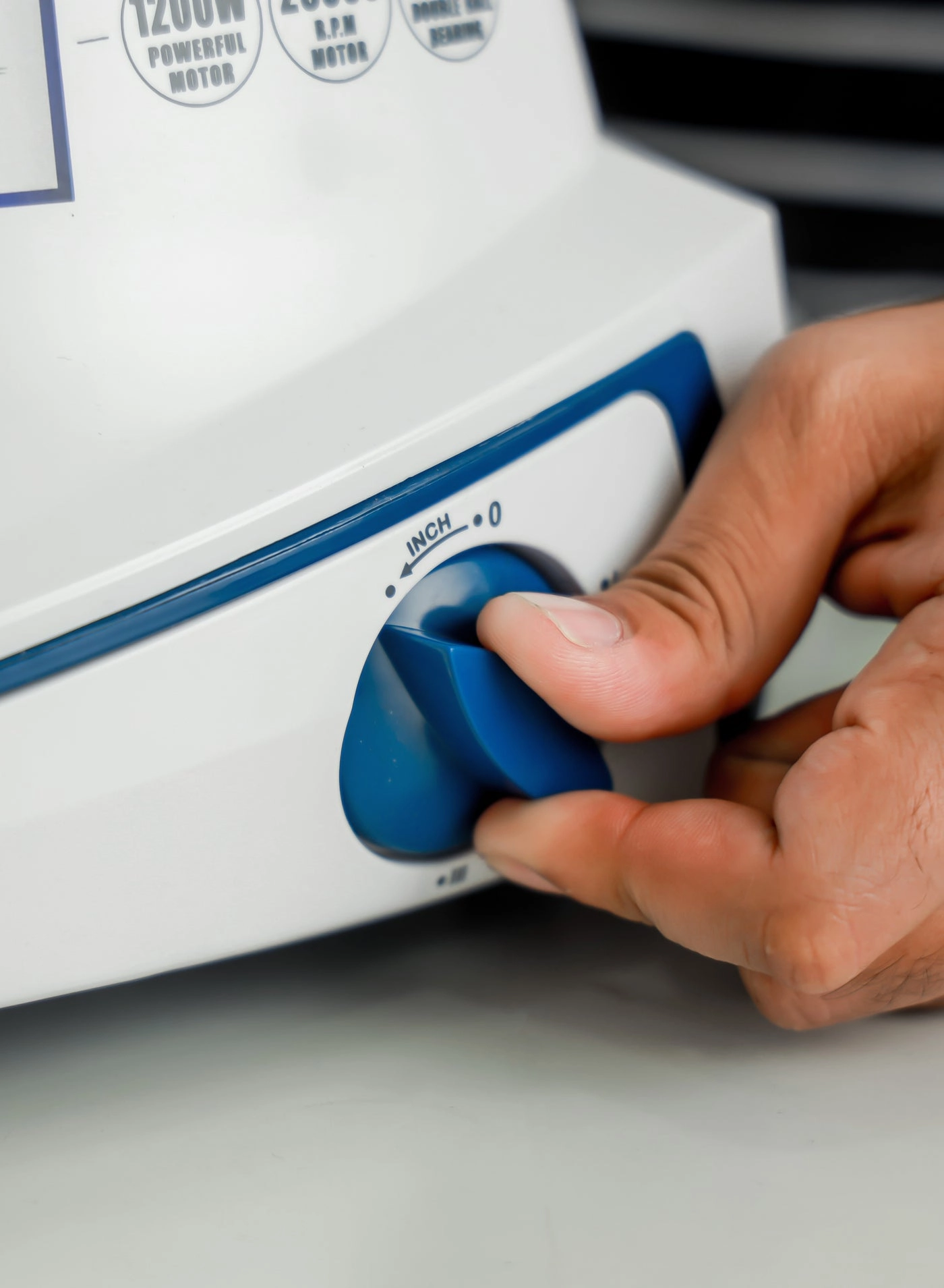 GSB44088 - 1.5 L 1.0 L 0.5 L 1200 W