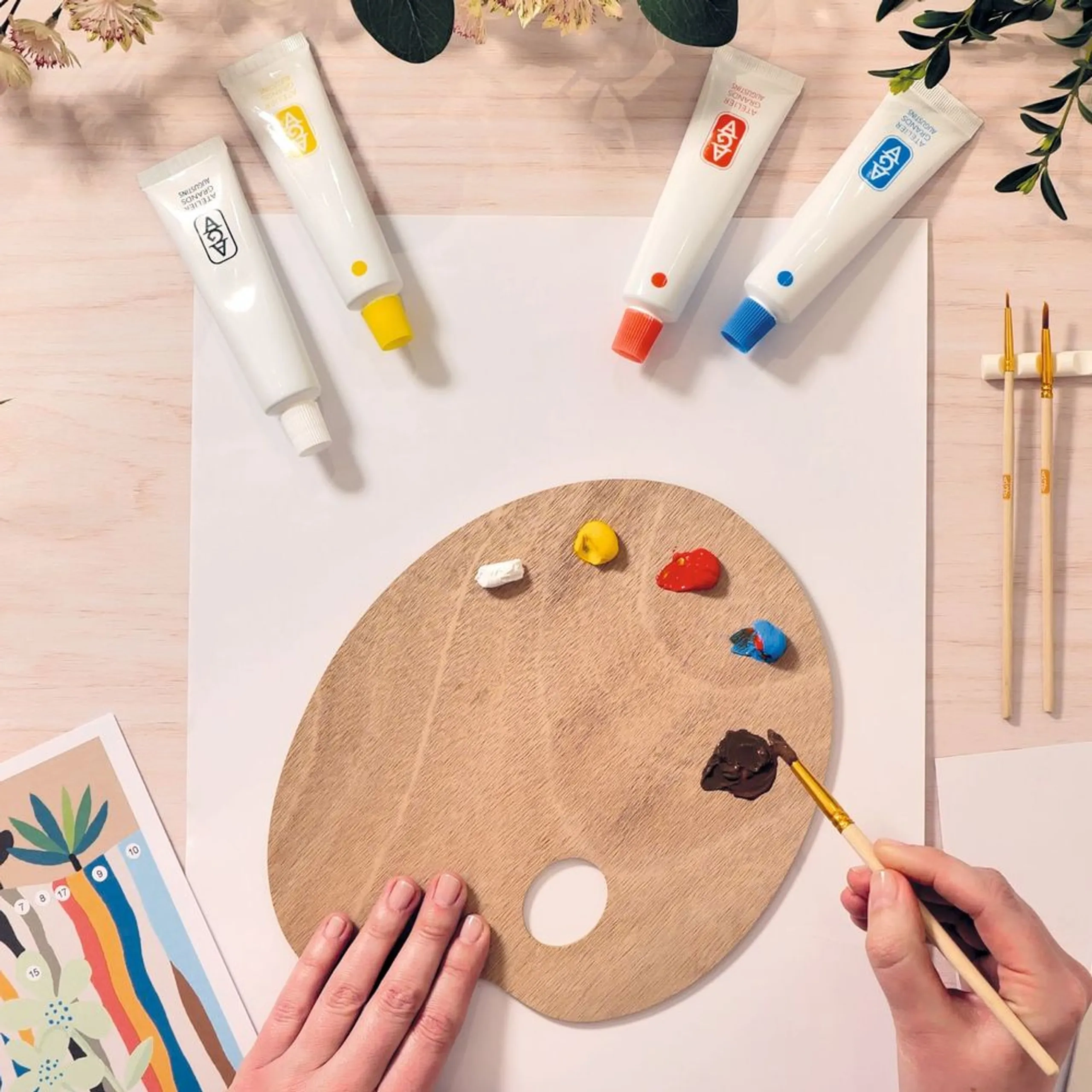 Atelier 22 - acrylic paints brushes wooden palette printed canvas frame