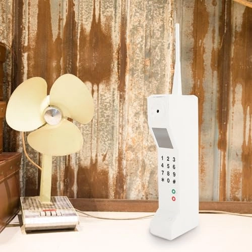 Retro Mobile Phone Ornament - Iron Pink