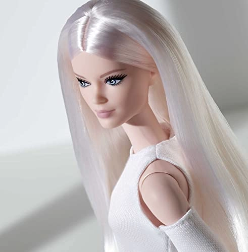 Barbie Made to Move Basics - Tall Plastic Blonde Hair Ages 6+