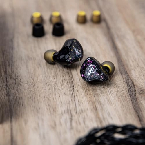 Arete Wired Earbud