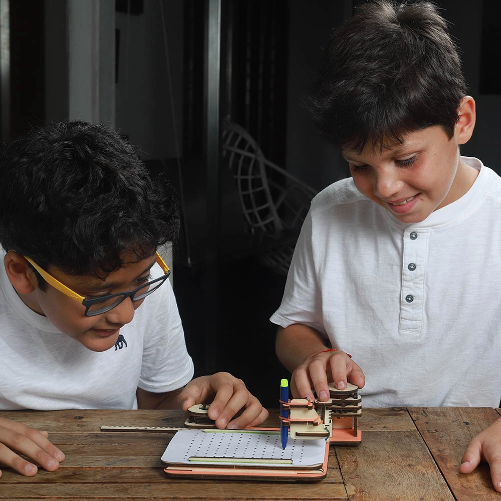 Buildables Sketching Machine - Suitable for 6 to 12 yrs