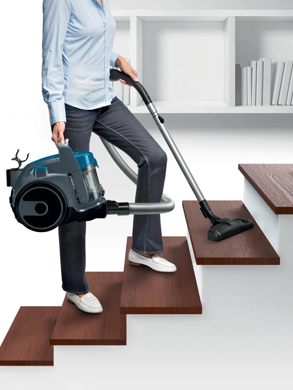 700 Watt Bagless Vacuum Cleaner (BGS2UCO1GB)
