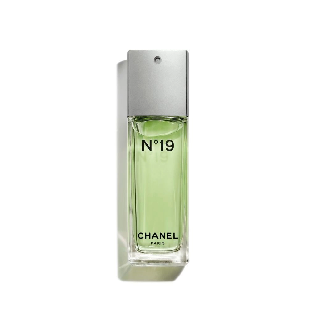 CHANEL No 19 Eau de Toilette 50ml