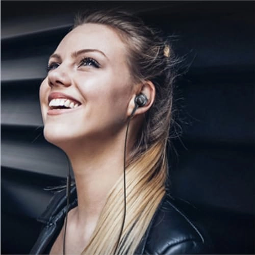 W35 Wired Earbud