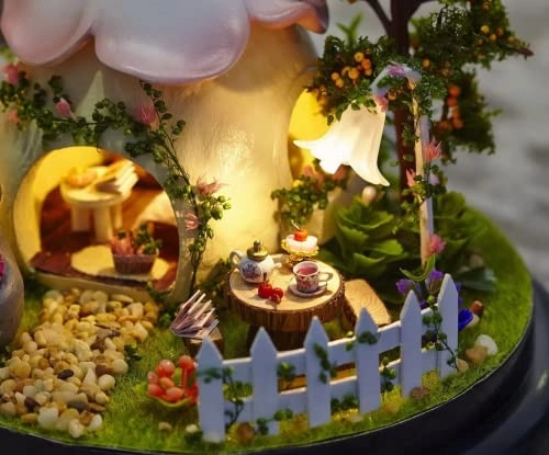 Miniature Dollhouse Kit - Green Garden