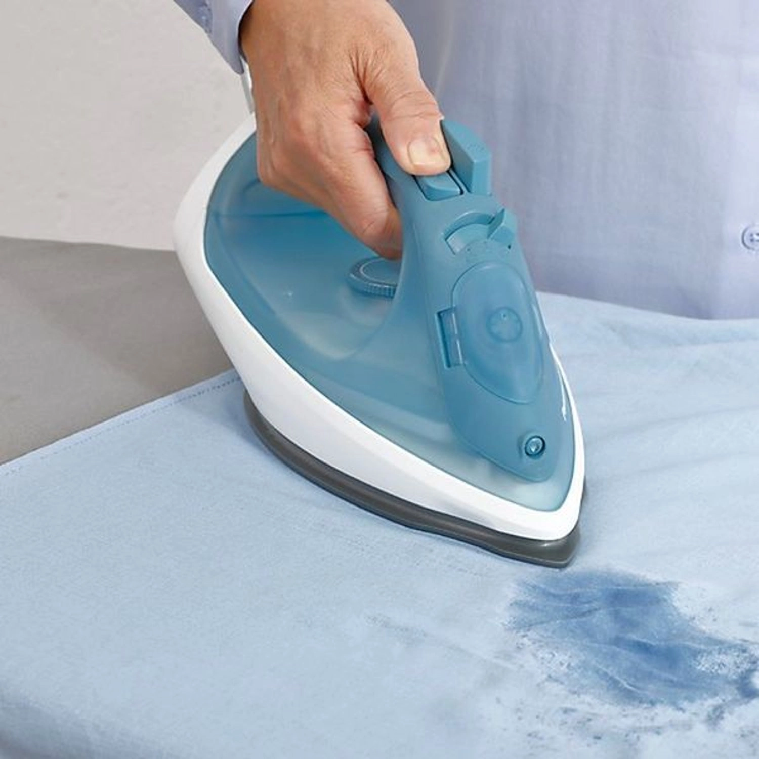 NIS430GTH - Steam Iron 2400W